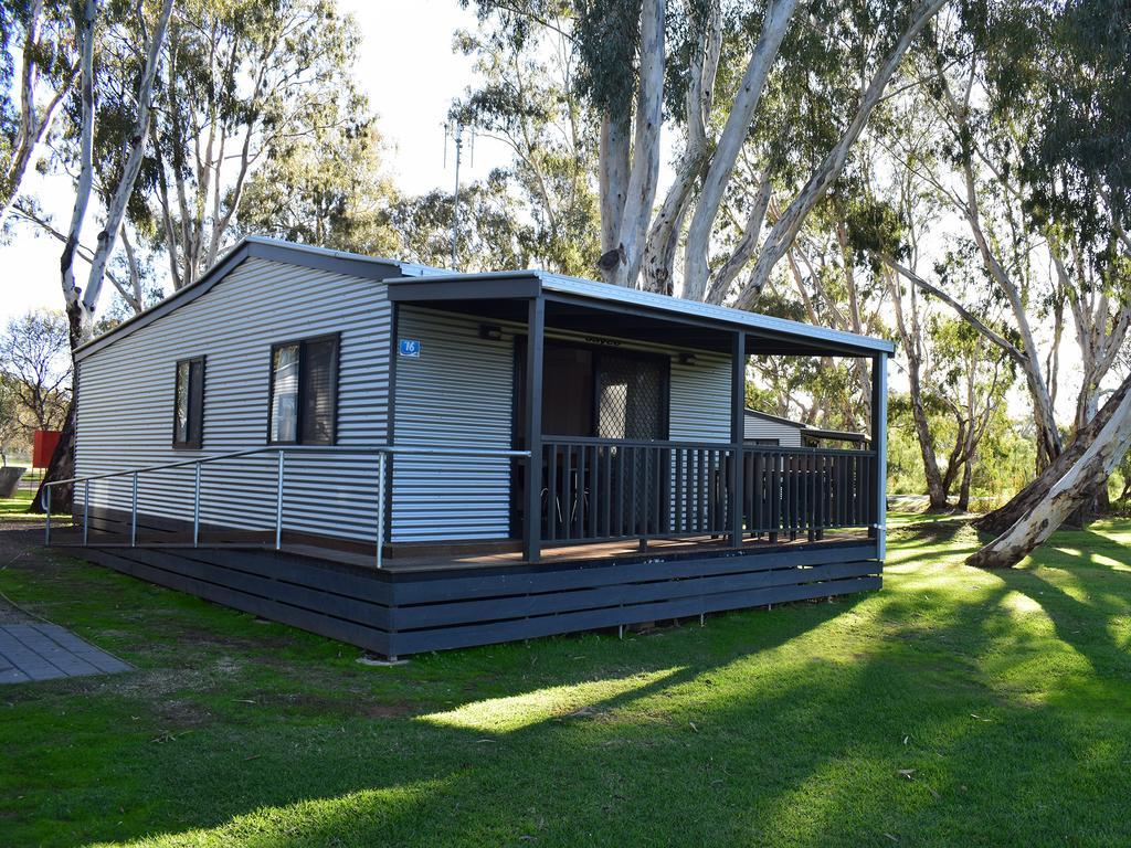 Cohuna Waterfront Holiday Park Eksteriør billede