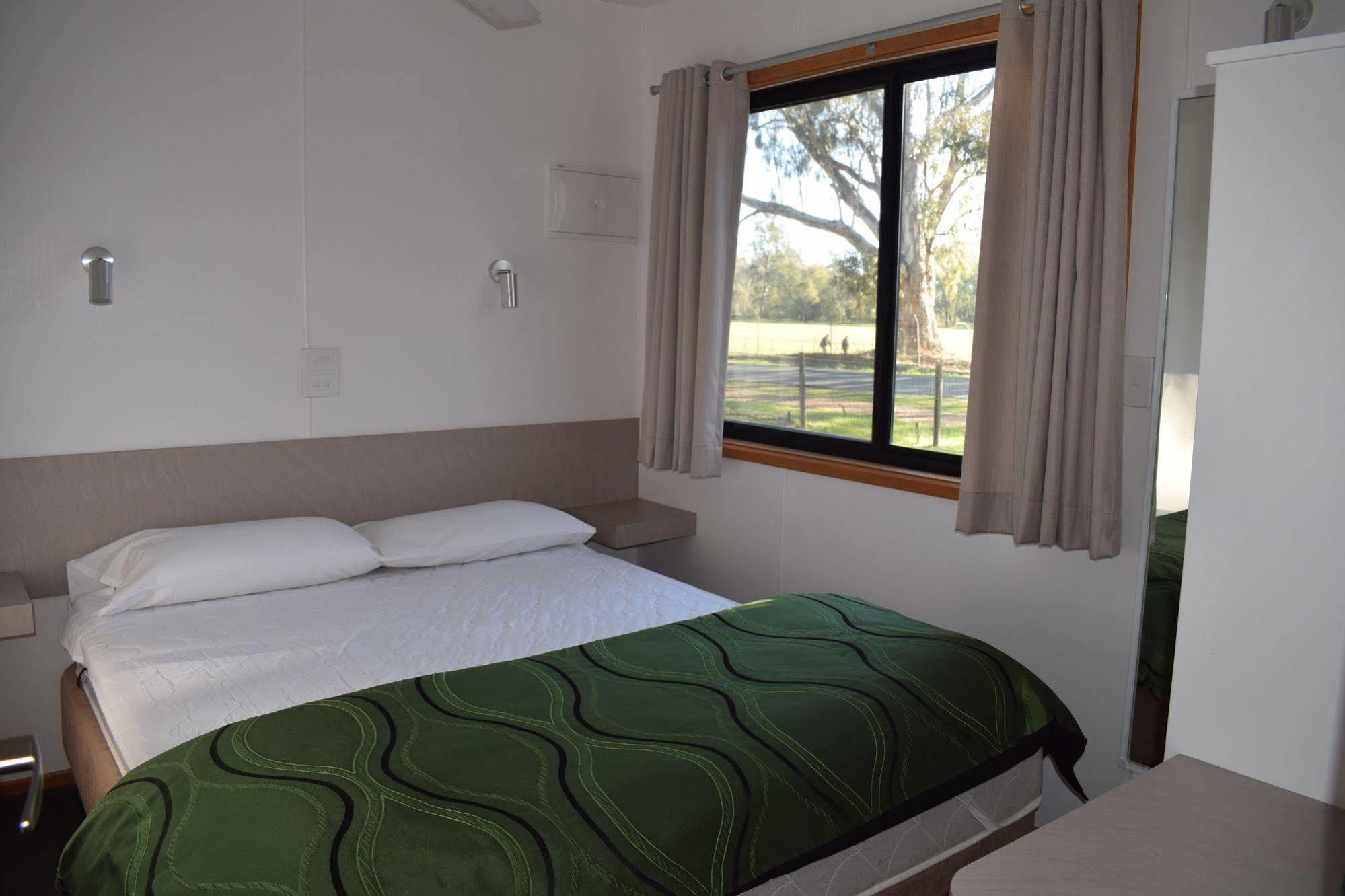 Cohuna Waterfront Holiday Park Eksteriør billede